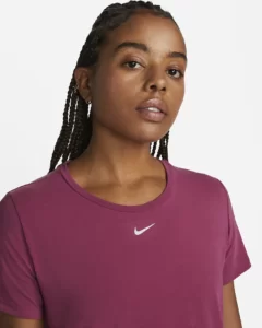 تی شرت تنیس زنانه نایک Nike Dri-FIT UV One Luxe - بنفش | تنیس 24