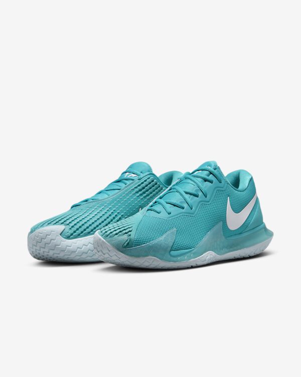 کفش تنیس مردانه نایک Nike Court Airzoom Vapor Cage4 Rafa- آبی از بادوام ترین کفش های طراحی شده برای تنیس و بازیکنان حرفه ای می باشد.