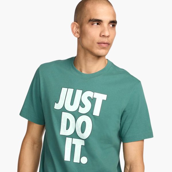 تی شرت تنیس مردانه نایک Nike Sportswear Just Do It T-Shirt - سبز - Image 4