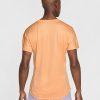 تی شرت تنیس مردانه نایک Rafa Challenger Nike Dri-FIT - کرم - Image 2