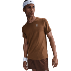 تی شرت تنیس مردانه نایک NikeCourt Advantage Dri-FIT- قهوه ای