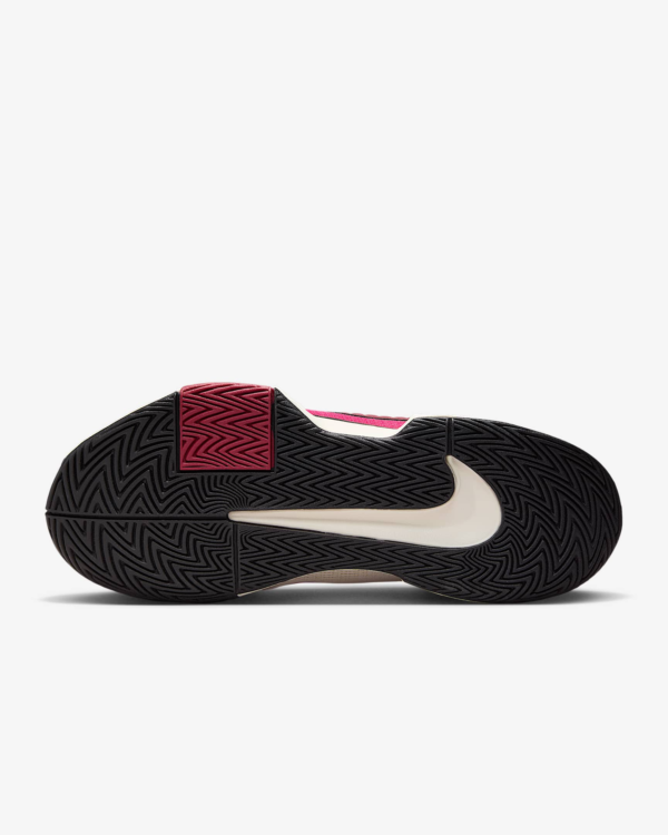 کفش تنیس زنانه نایک Nike Zoom GP Challenge Pro – سفید/قرمز - Image 3