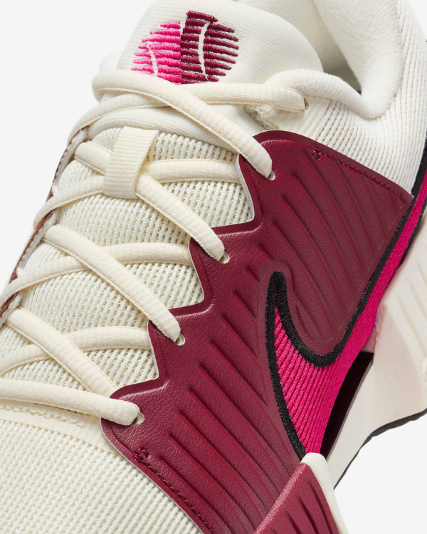کفش تنیس زنانه نایک Nike Zoom GP Challenge Pro – سفید/قرمز - Image 8