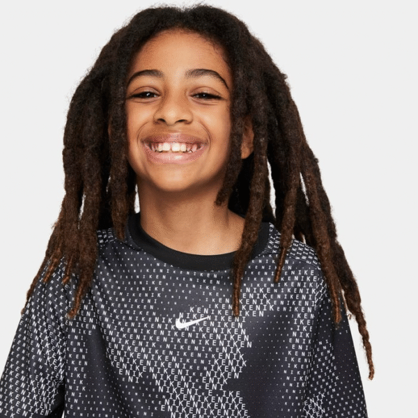 تی شرت تنیس بچگانه نایک - Nike Boys' Spring Print Top - خاکستری - Image 4