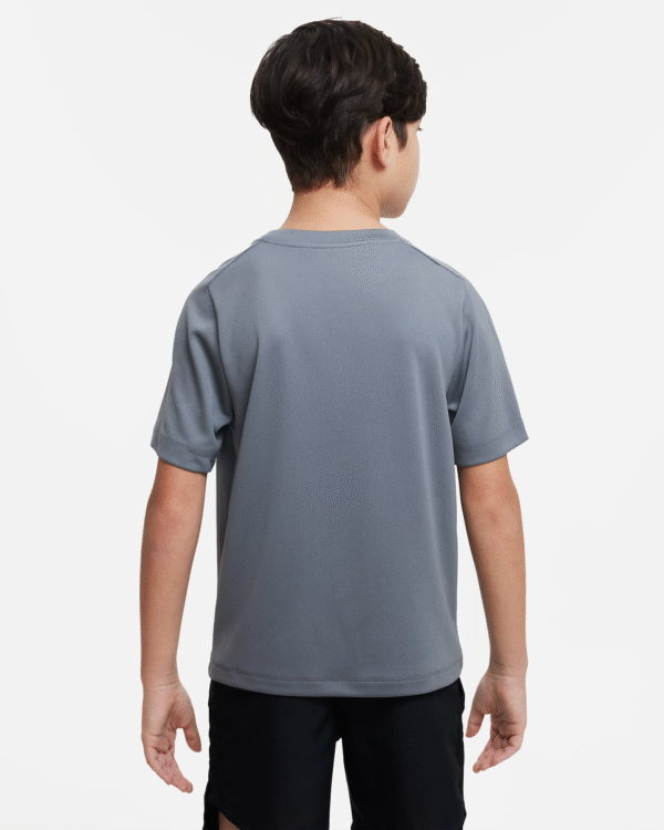 تی شرت تنیس بچگانه نایک - Nike Multi Dri-FIT Graphics- خاکستری - Image 2