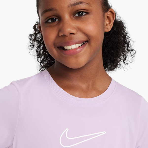 تی شرت تنیس بچگانه (دخترانه ) نایک - Nike One Dri-FIT Fitted - بنفش - Image 5