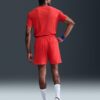 تی شرت تنیس مردانه نایک NikeCourt Dri-FIT Graphic Print- قرمز - Image 4