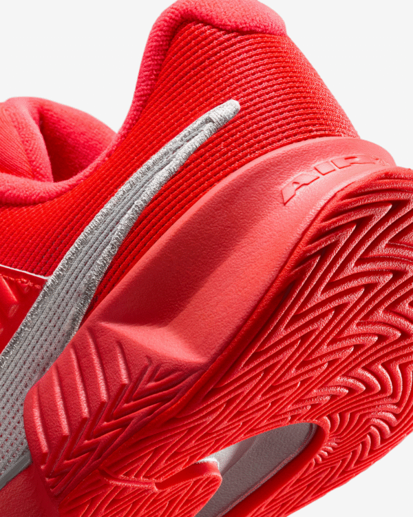 کفش تنیس زنانه نایک Nike GP Challenge Pro Premium - قرمز - Image 5