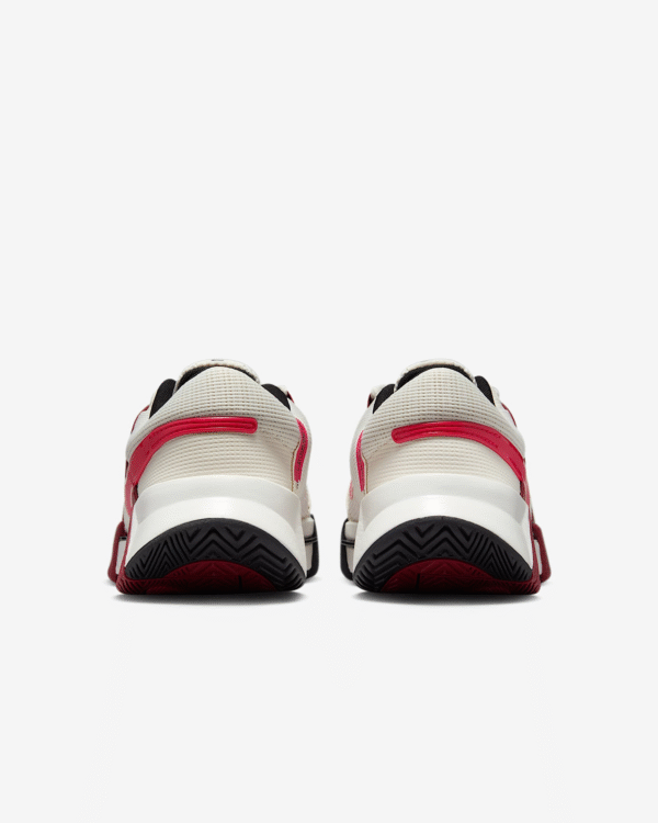 کفش تنیس زنانه نایک Nike Zoom GP Challenge 1 - سفید/قرمز - Image 4