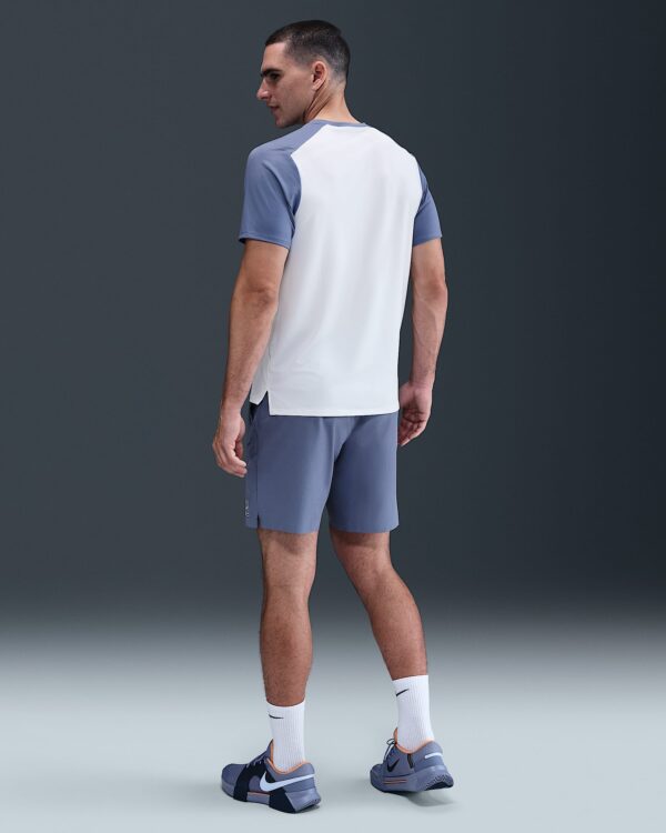 تی شرت تنیس مردانه نایک NikeCourt Advantage- سفید/خاکستری - Image 2
