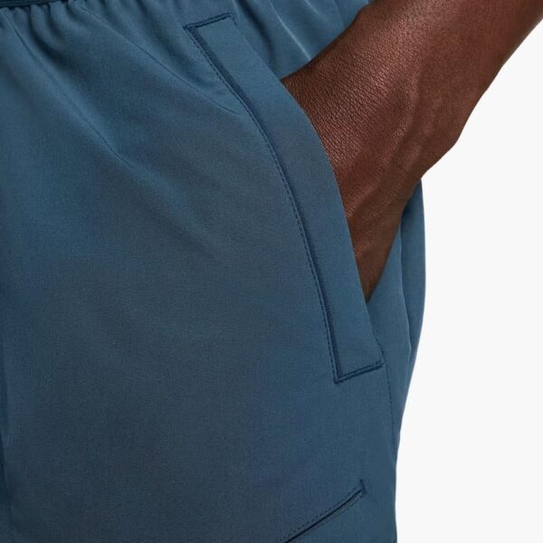 شلوارک تنیس مردانه نایک NikeCourt Advantage Dri-FIT 15 cm - آبی تیره - Image 4