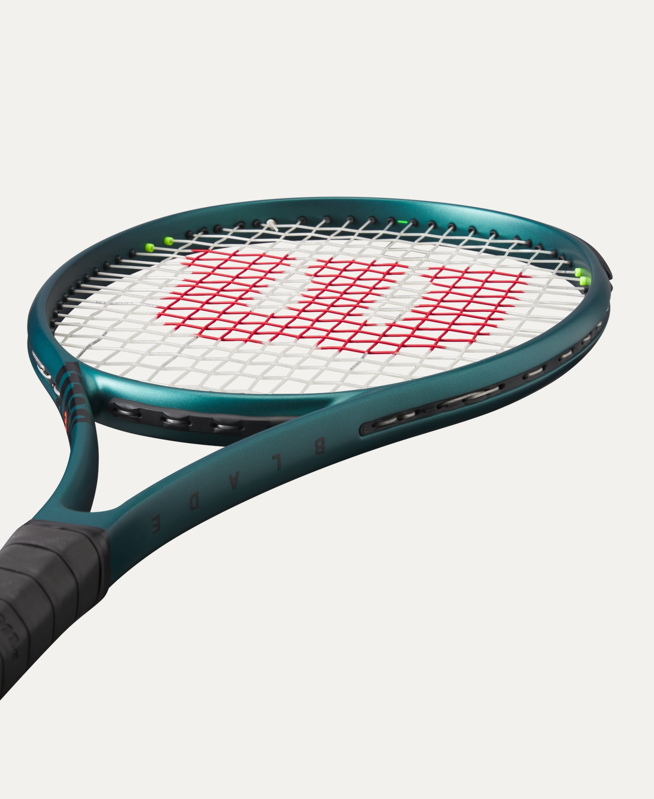 راکت تنیس بزرگسالان ویلسون Wilson Blade 101L V9 275g راکت تنیس بزرگسالان ویلسون Wilson Blade 101L V9 275g - Image 3