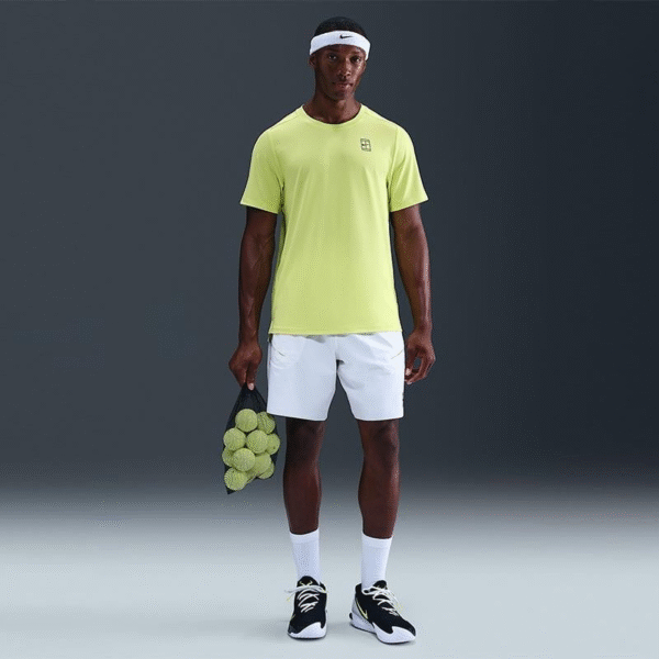 تی شرت تنیس مردانه نایک Nike Court Advantage Dri-FIT - زرد - Image 4