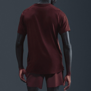 تی شرت تنیس مردانه نایک Nike Court Advantage Dri-FIT – زرشکی