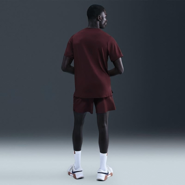 شلوارک تنیس مردانه نایک NikeCourt Advantage Dri-FIT 6'' (15 cm) - زرشکی - Image 4