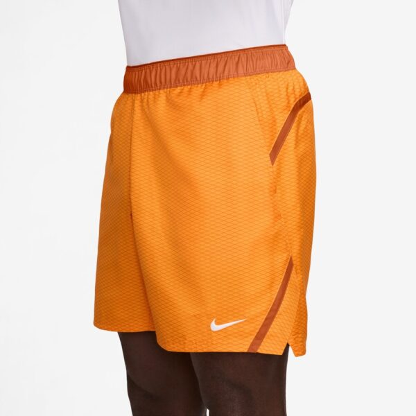 شلوارک تنیس مردانه نایک NikeCourt Dri-FIT Print Victory 7'' (18 cm)  - نارنجی - Image 3