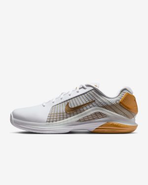 کفش تنیس مردانه نایک Nike Vapor 12 Hypersmash - سفید/طلایی کفش تنیس مردانه نایک Nike Vapor 12 Hypersmash - سفید/طلایی