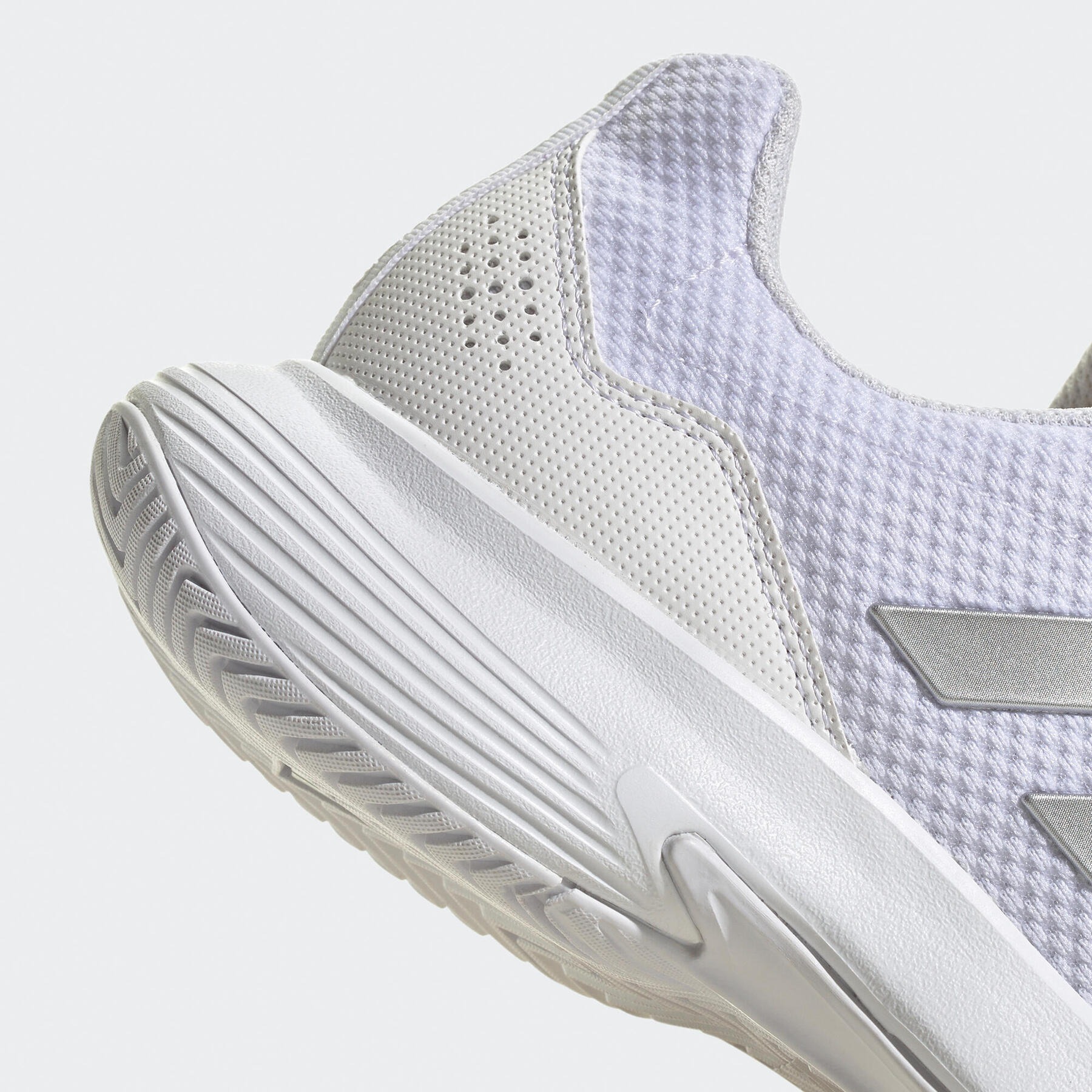 کفش تنیس زنانه آدیداس - ADIDAS Courtjam Gamecourt - سفید/نقره ای - Image 7