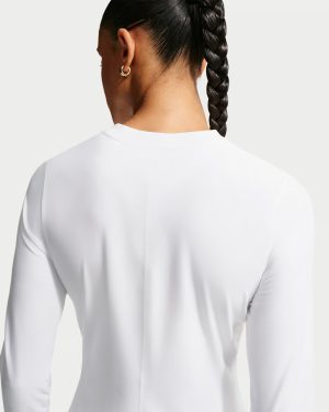 تی شرت تنیس زنانه نایک Nike Court Advantage Dri-FIT – سفید