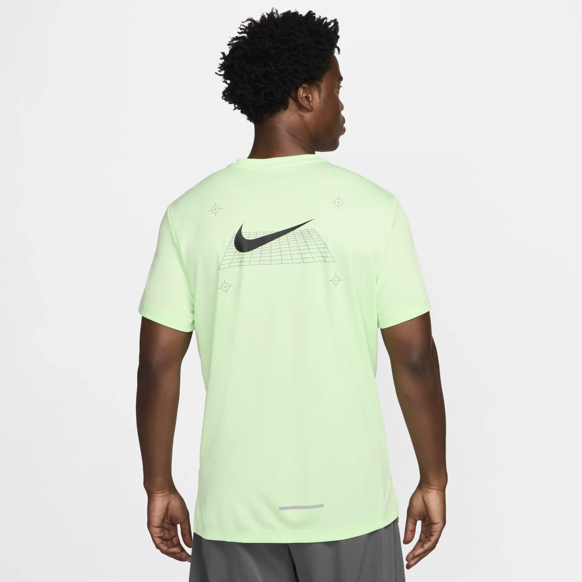 تی شرت تنیس مردانه نایک Nike Court - سبز تی شرت تنیس مردانه نایک Nike Court - سبز - Image 3