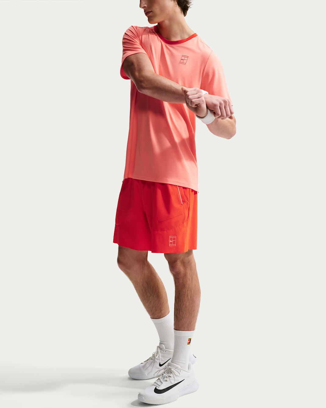 شلوارک تنیس مردانه نایک - NikeCourt Advantage Dri-FIT 20 cm - نارنجی شلوارک تنیس مردانه نایک - NikeCourt Advantage Dri-FIT 20 cm - نارنجی - Image 4