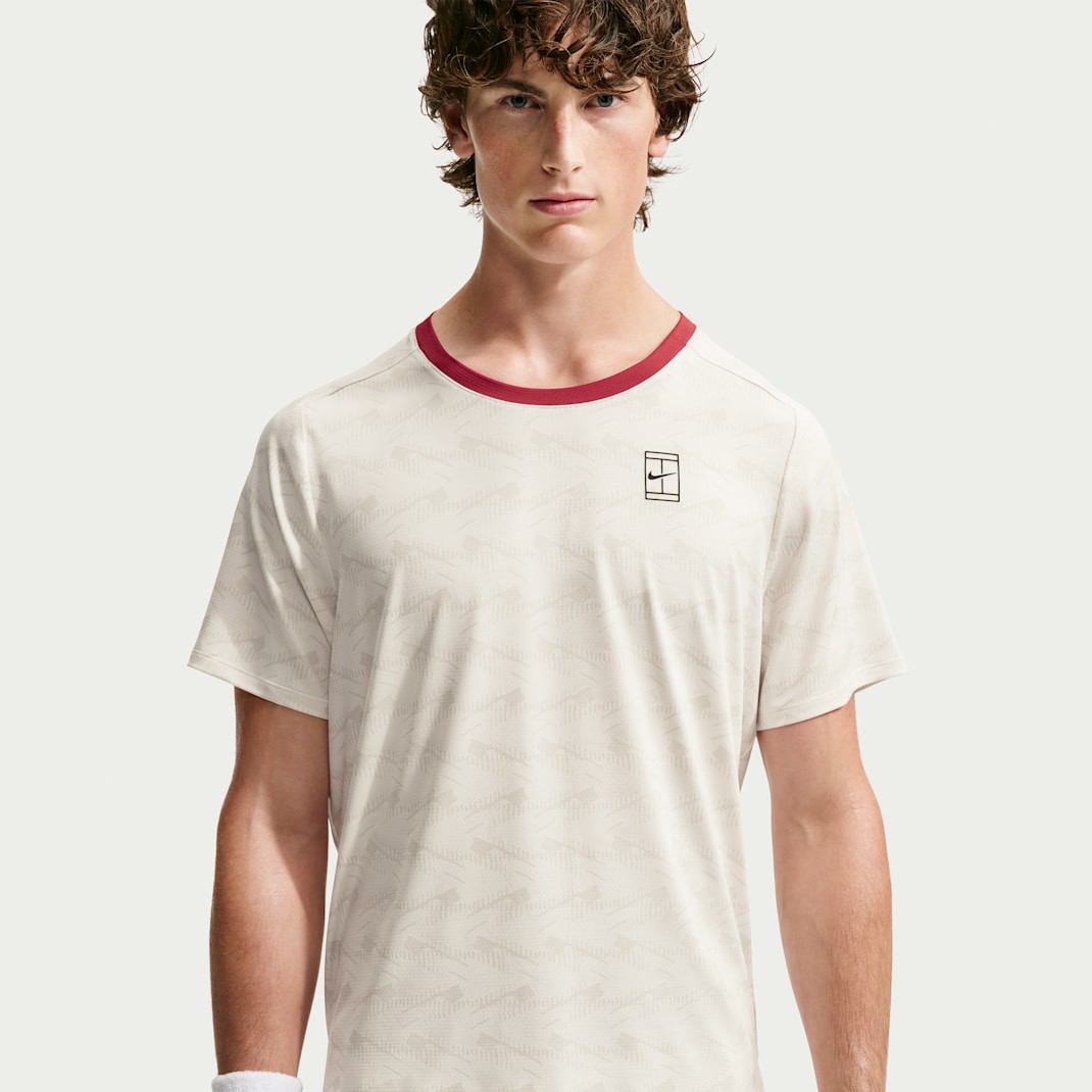 تی شرت تنیس مردانه نایک - NikeCourt Advantage - کرم تی شرت تنیس مردانه نایک - NikeCourt Advantage - کرم