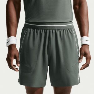 شلوارک تنیس مردانه نایک NikeCourt Advantage Dri-FIT 15 cm– سبز زیتونی شلوارک تنیس مردانه نایک NikeCourt Advantage Dri-FIT 15 cm– سبز زیتونی