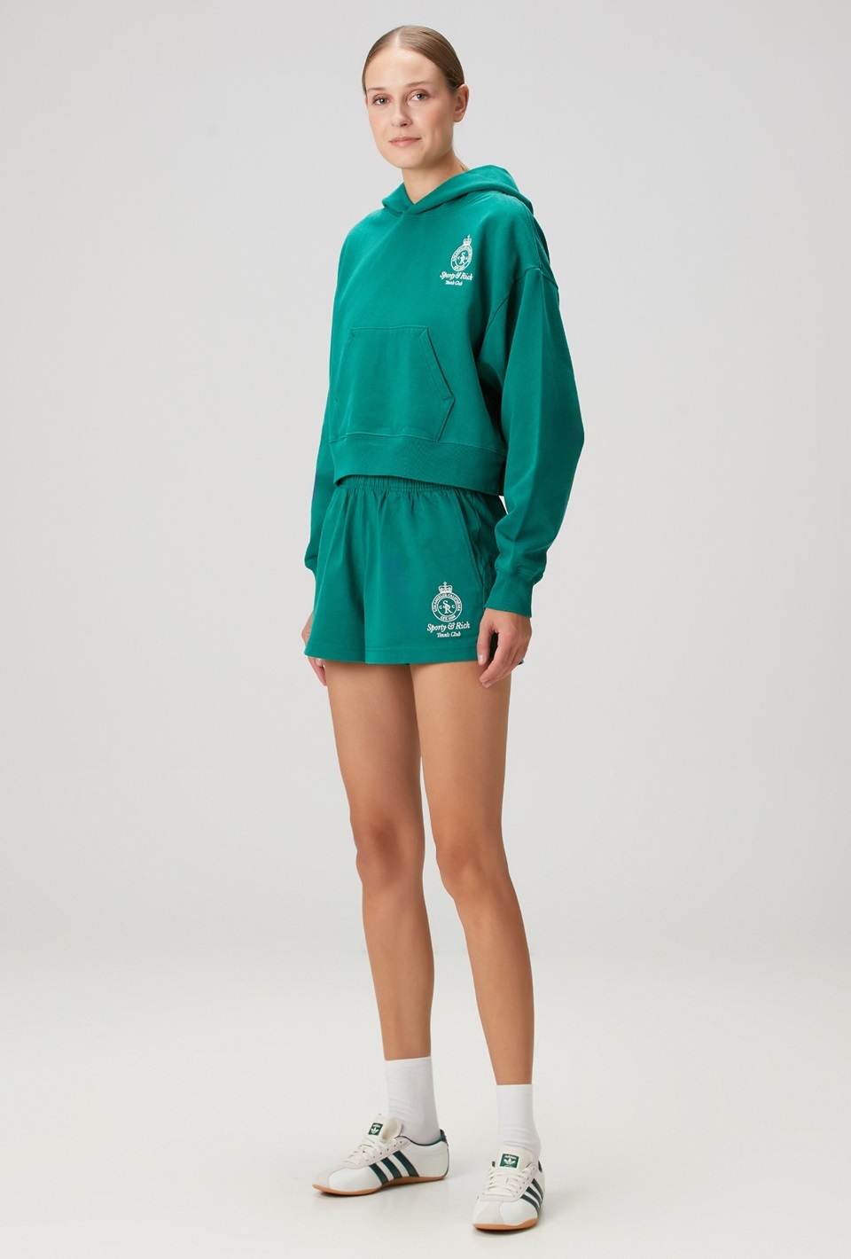 سویشرت تنیس زنانه نایک Crown Tenis Crop – سبز - Image 6