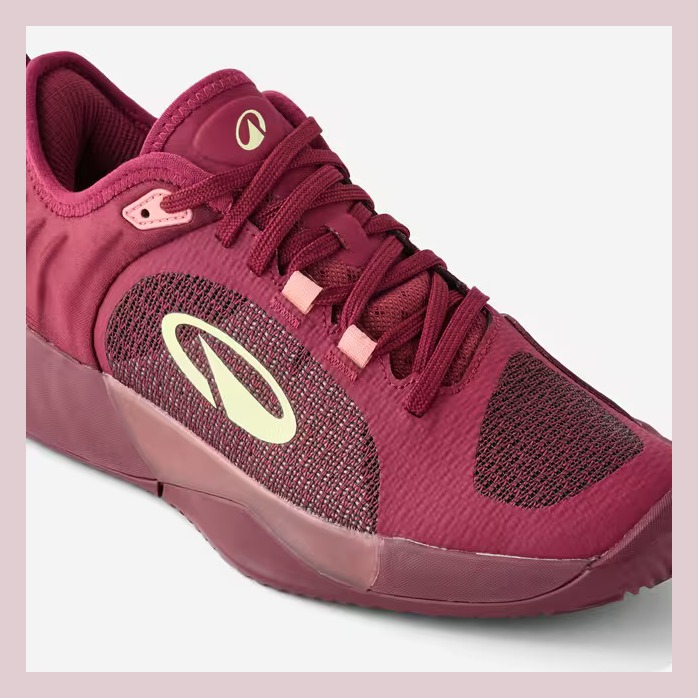 کفش تنیس زنانه دکتلون کویکما Decathlon Women's Tennis Shoes Unrupt Team - قرمز - تصویر 3