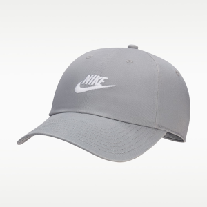 کلاه تنیس نایک Nike Club Futura Swoosh – خاکستری/سفید