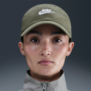 کلاه تنیس نایک Nike Club Futura Swoosh – زیتونی/سفید