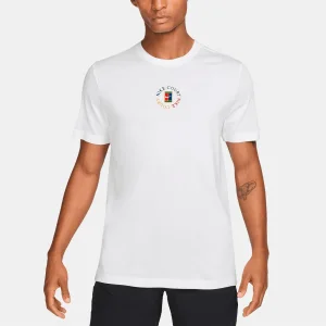 تیشرت تنیس مردانه نایک Court Heritage Dri-Fit – سفید تیشرت تنیس مردانه نایک Court Heritage Dri-Fit – سفید